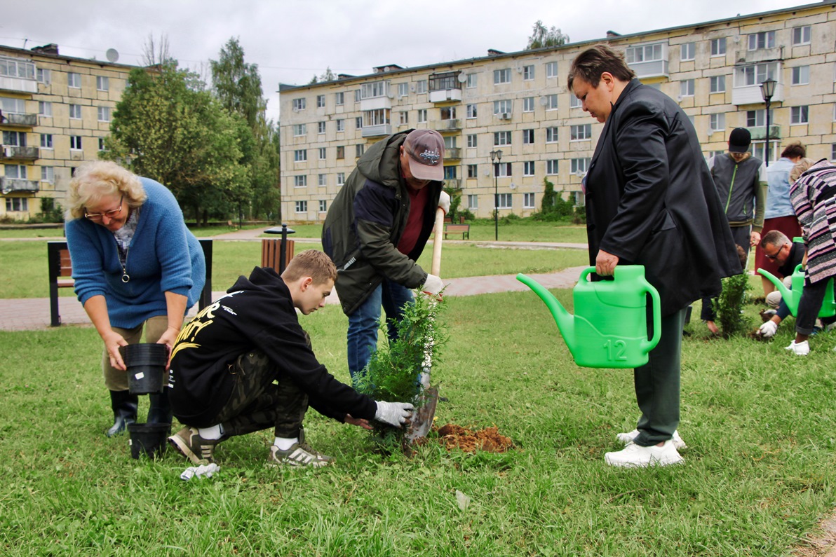 В Тверской области высадили аллею в поддержку экологического поведения - новости Афанасий