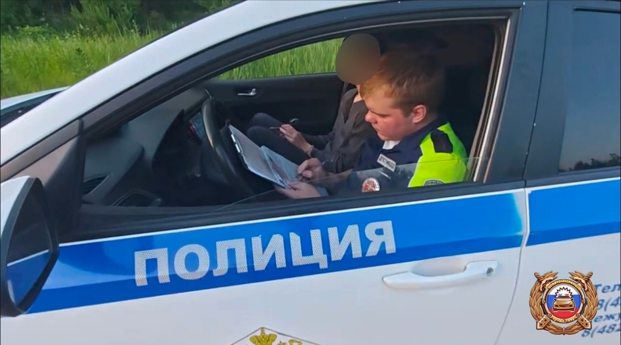 В Твери сотрудники ГАИ пресекли опасные поездки подростков на авто и питбайке Фото: ГАИ