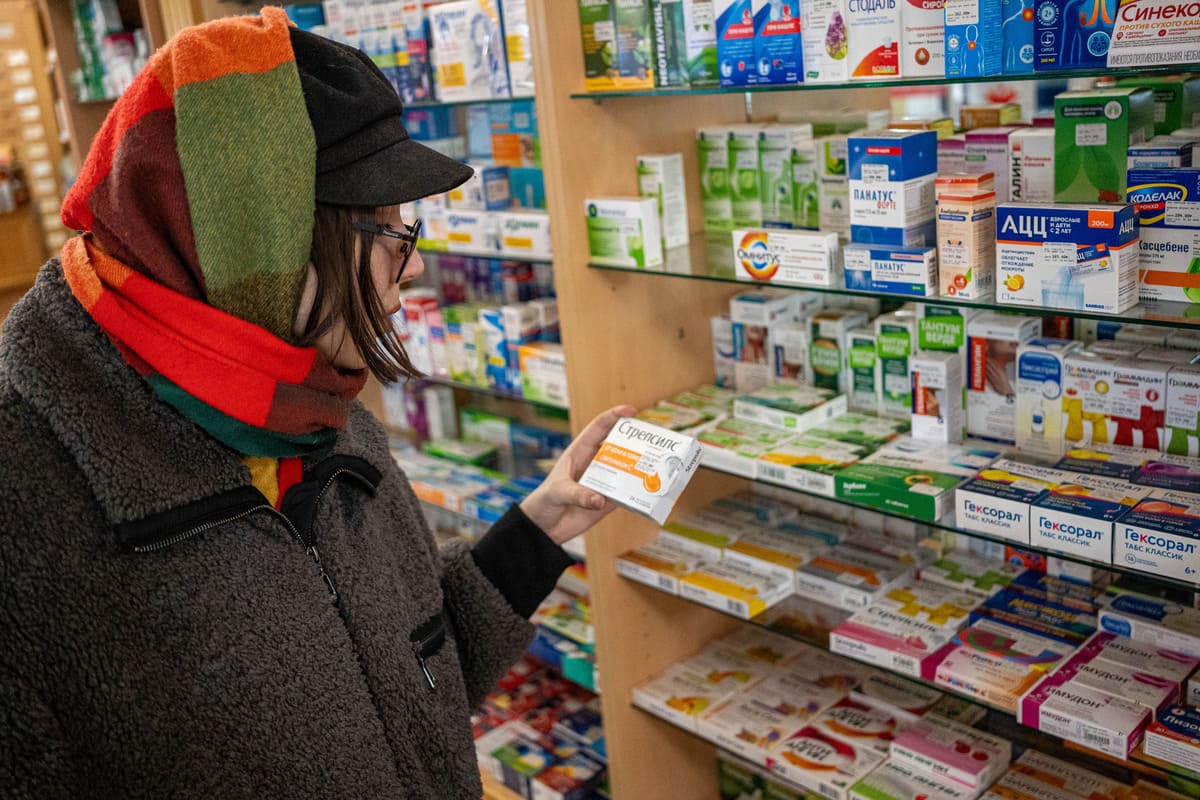 Роспотребнадзор рассказал, почему нельзя лечить насморк луком и чесноком Фото: Afanasy.biz