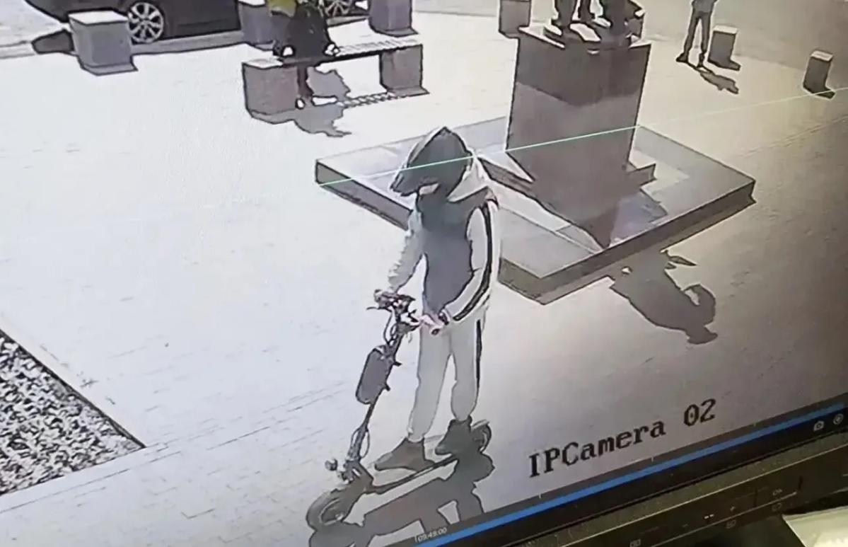 СК начал проверку по факту наезда самоката на ребенка в Твери - новости Афанасий
