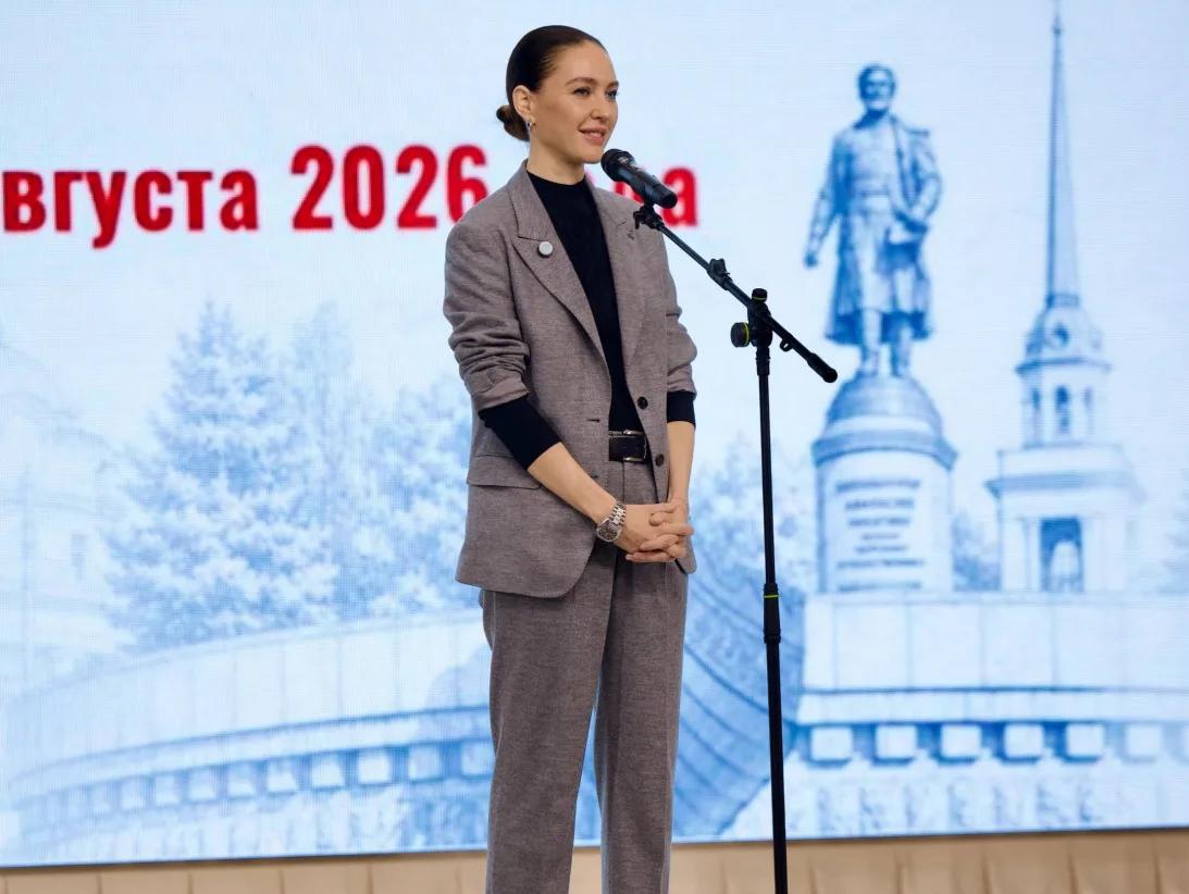 Депутат Госдумы РФ Алёна Аршинова проверила готовность школ к учебному году Фото: соцсети А. Аршиновой