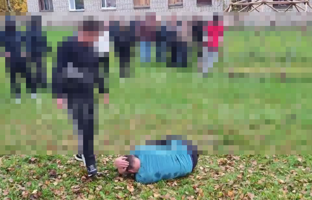 Подростка, жестоко избившего мальчика в Нелидово, освободили из-под стражи в зале суда Фото: соцсети