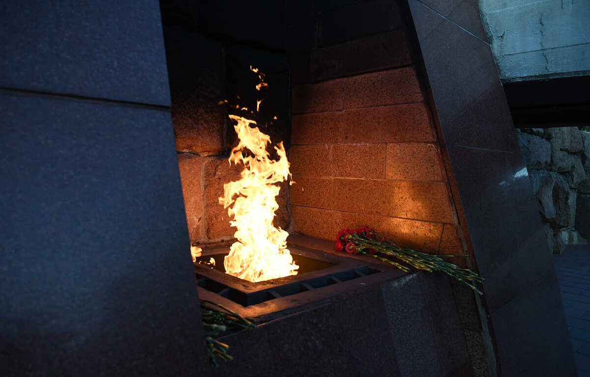 В День памяти и скорби у Обелиска Победы в Твери прошла патриотическая акция «Свеча Памяти»  - новости Афанасий