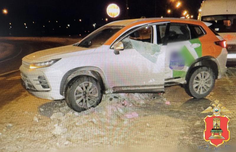 Водителя избили и ограбили на трассе М10 под Тверью - новости Афанасий