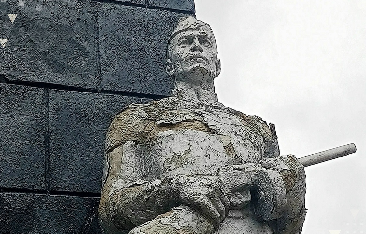 По факту разрушения памятника героям ВОВ в Торжке возбуждено уголовное дело Фото: соцмедиа