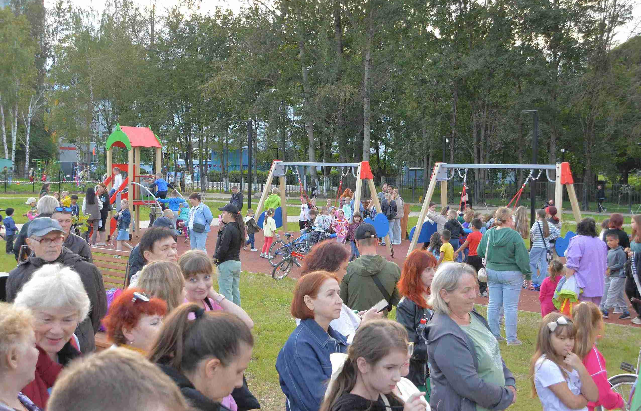 На Молодежном бульваре открылся новый сквер - новости Афанасий