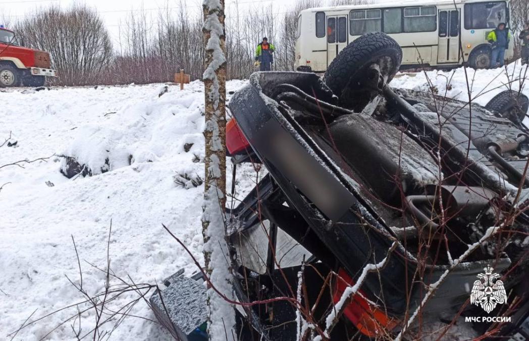 Под Тверью в ДТП перевернулся автомобиль   - новости Афанасий