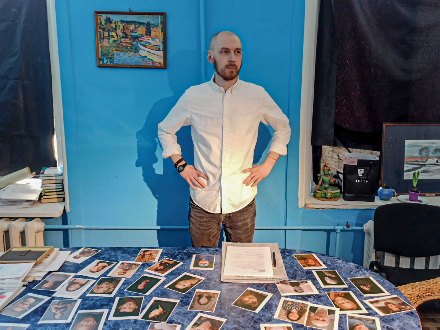 «Каждый день щипать бога за бороду». Главный режиссер тверского ТЮЗа рассказал, почему зритель должен заглядывать в окна театра 