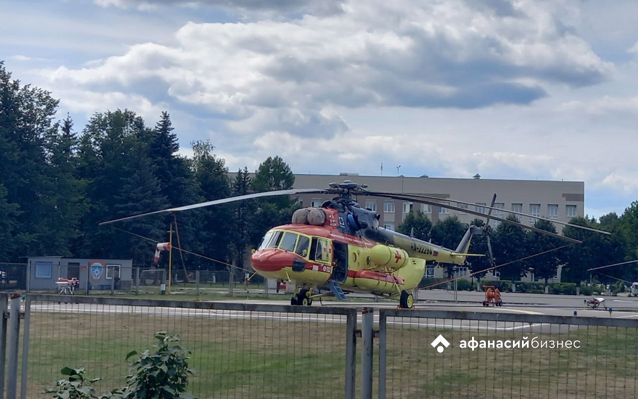 Вертолет санавиации в Твери перевозил воздух 