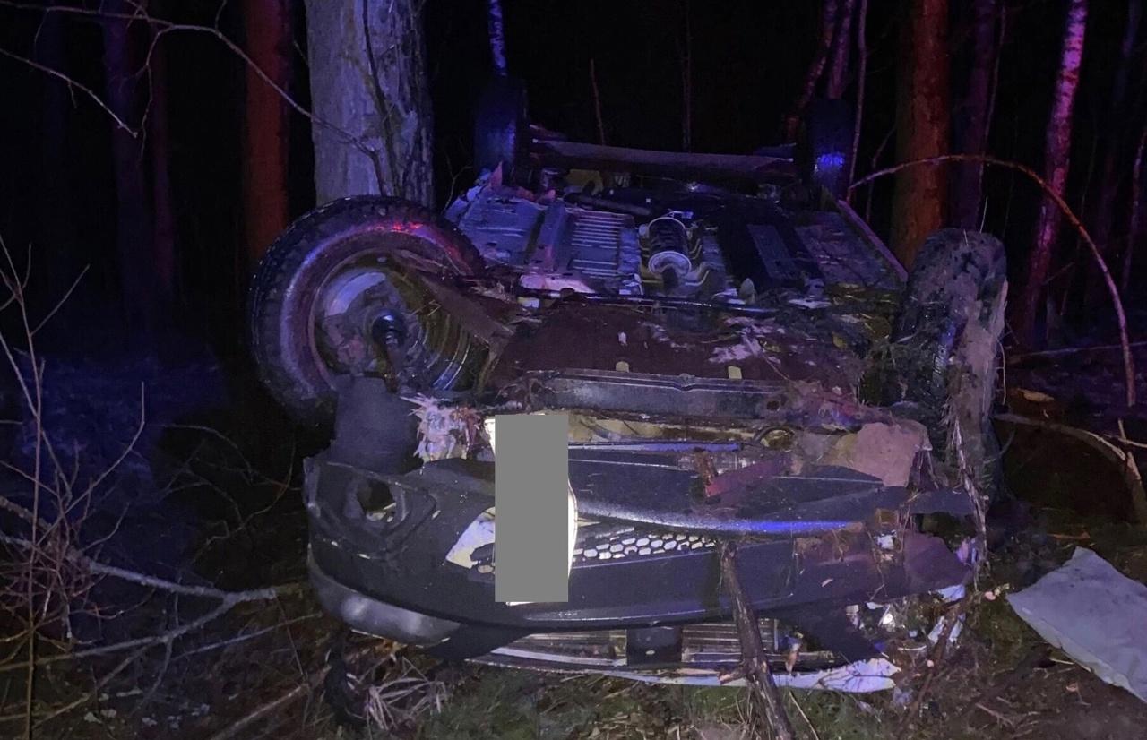 Под Тверью пьяный водитель не справился с управлением и опрокинул автомобиль на крышу - новости Афанасий