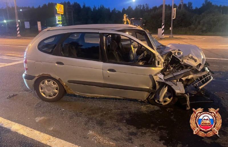 Четыре человека пострадали в ДТП на М10 в Тверской области - новости Афанасий