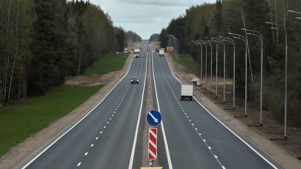 Открыто движение по отремонтированному участку М9 в Тверской области