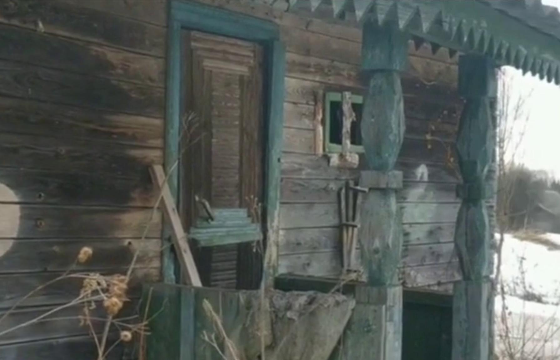 Задержанный по делу о теракте в Красногорске «жил» в заброшенном доме под Максатихой Кадр из видео РИА Новости