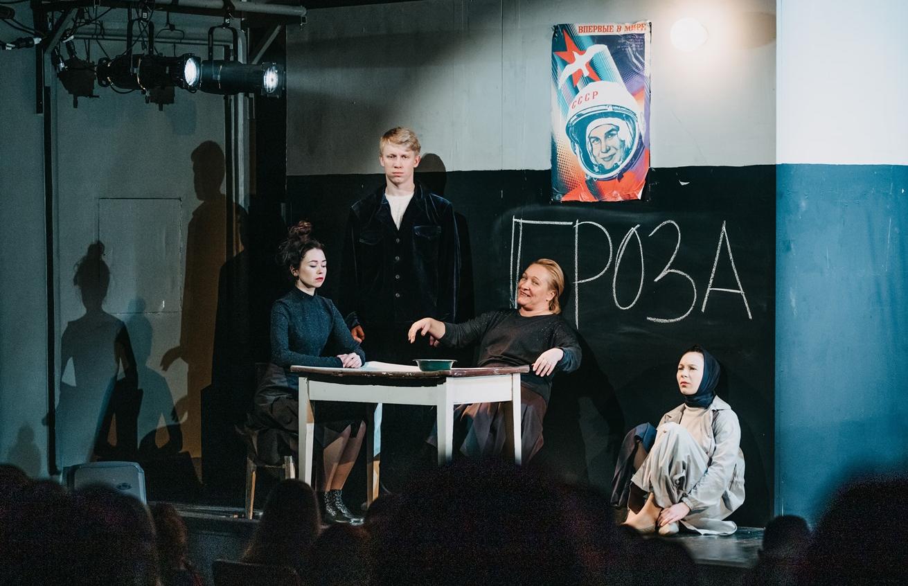 С Островским, но без Добролюбова. В ТЮЗе Твери в октябре началась «Гроза» - новости Афанасий