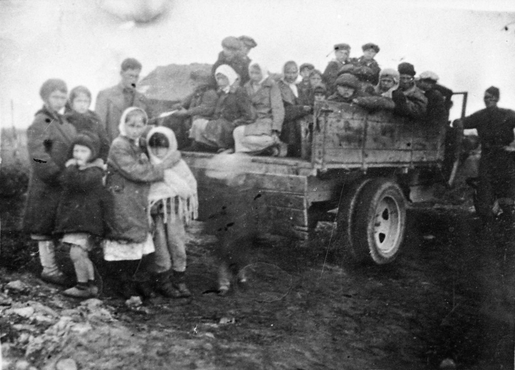 Эвакуация детей с оккупированной немецко-фашистскими войсками территории Калининской области. 1944 г. // ГАТО. Ф. Ф-1. Оп. 1. Д. 8431