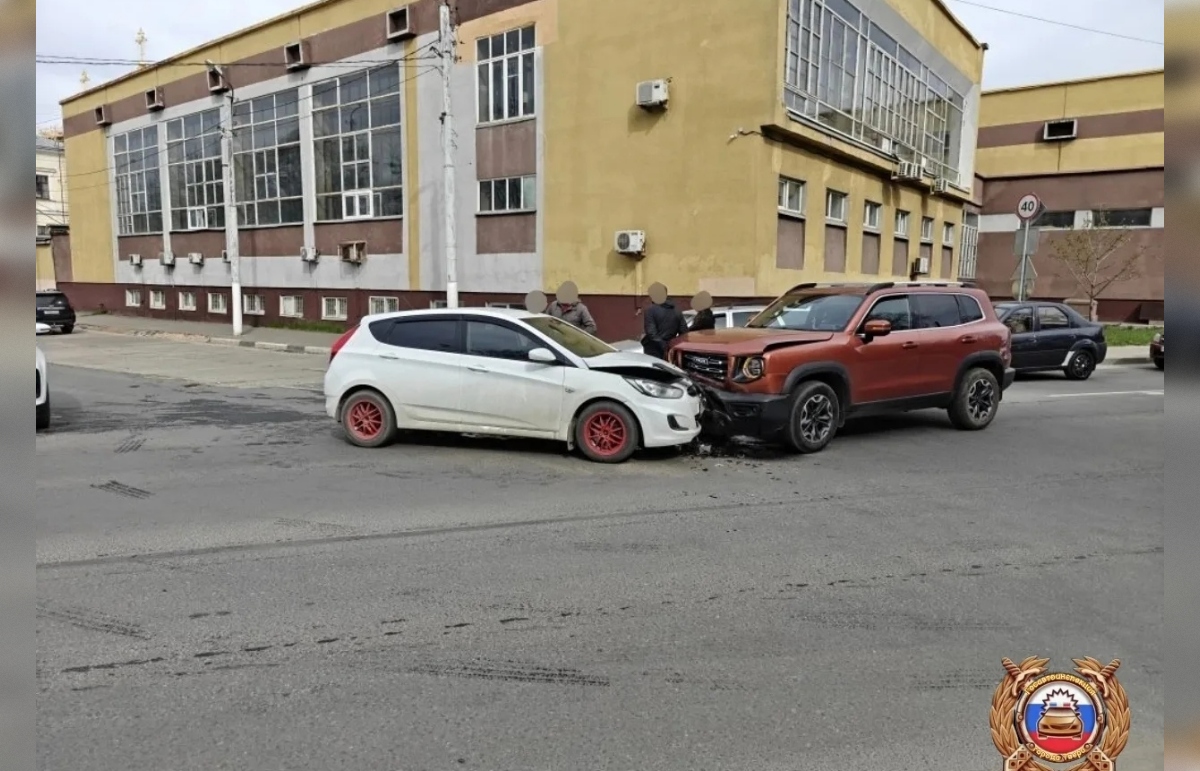 В аварии в центре Твери пострадала девочка-подросток Фото: Госавтоинспекция Твери