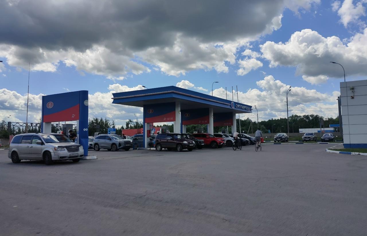 На АЗС в Тверской области ранним утром будут заправлять авто экстренных служб Фото: архив редакции