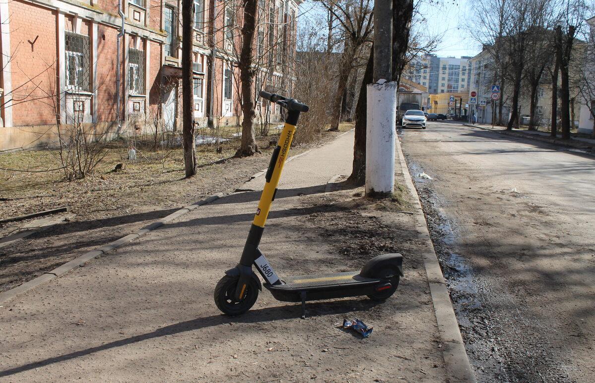 В Лихославле Тверской области в ДТП погиб водитель электросамоката Фото: архив редакции