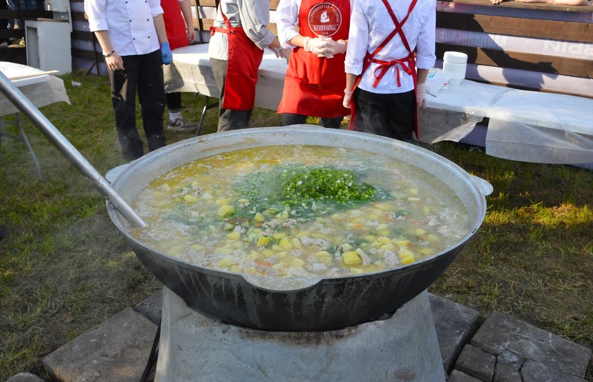 На гастрофестивале в Твери съели 170 литров ушного  - новости Афанасий