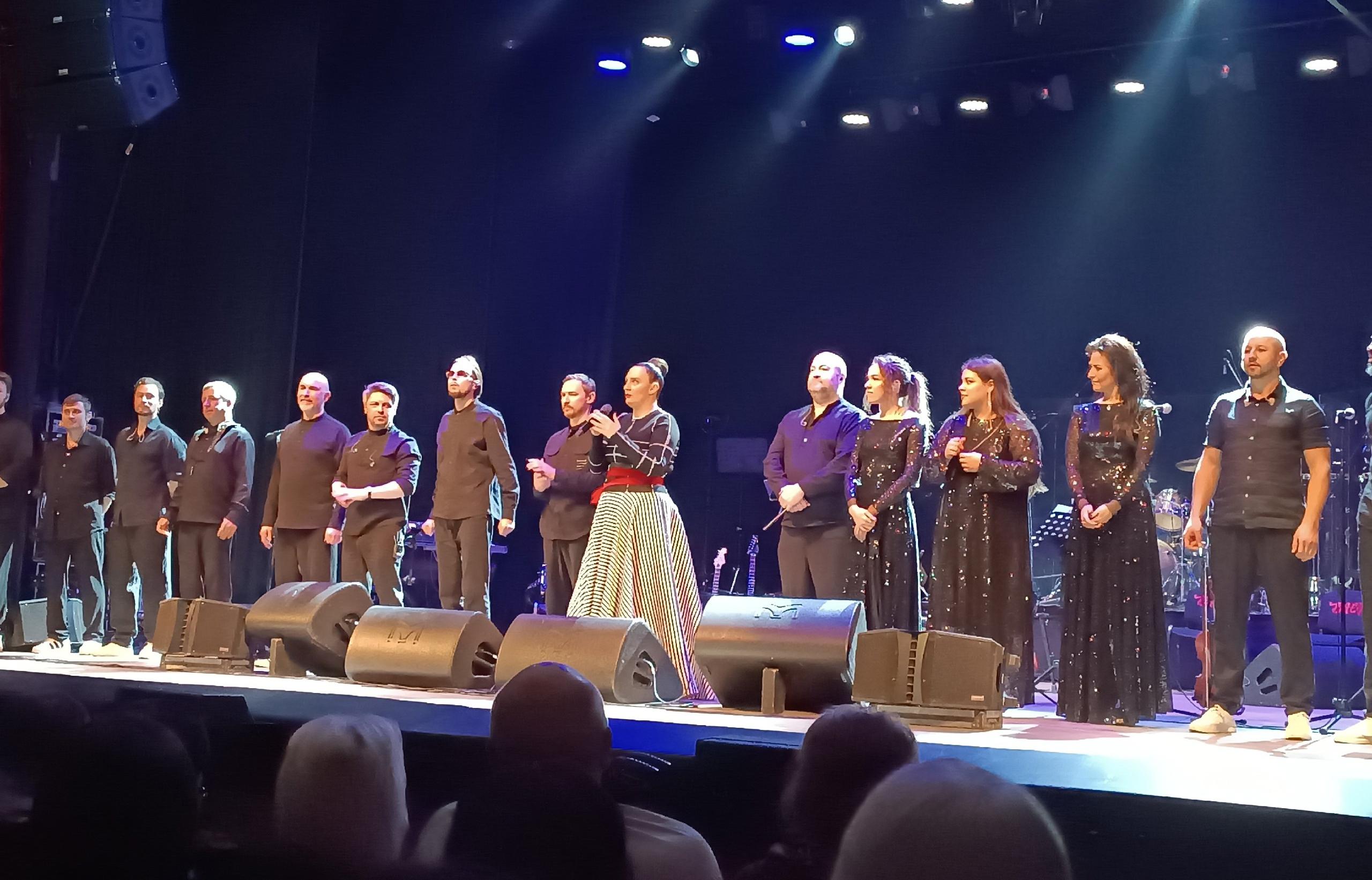 На концерте Елены Ваенги в Твери скончалась женщина, сообщили очевидцы - новости Афанасий