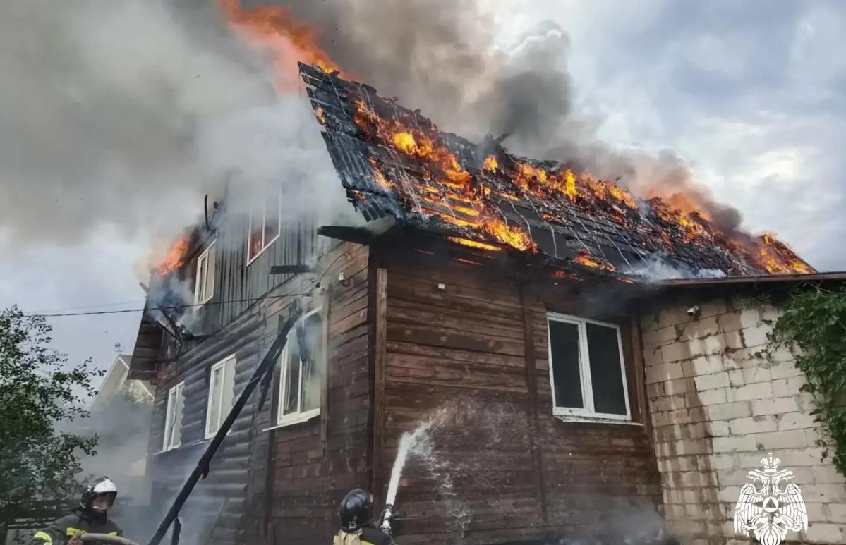 В Бологое загорелась крыша жилого дома - новости Афанасий