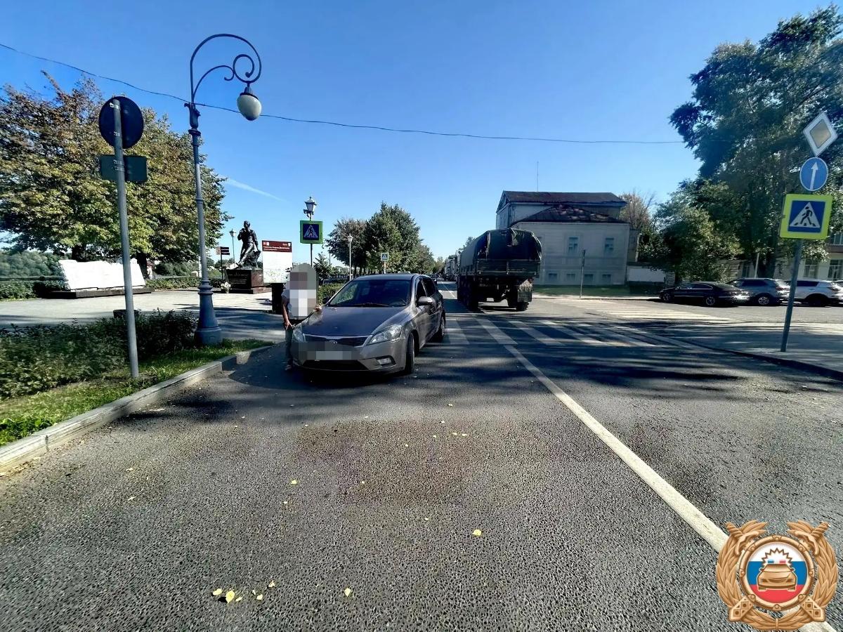Автомобилистка сбила пожилую женщину на набережной в Твери Фото: ГАИ
