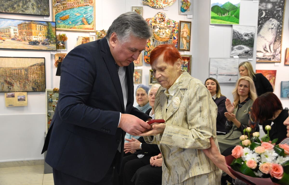 Глава Твери Алексей Огоньков вручил ветеранам Великой Отечественной войны юбилейные медали - новости Афанасий