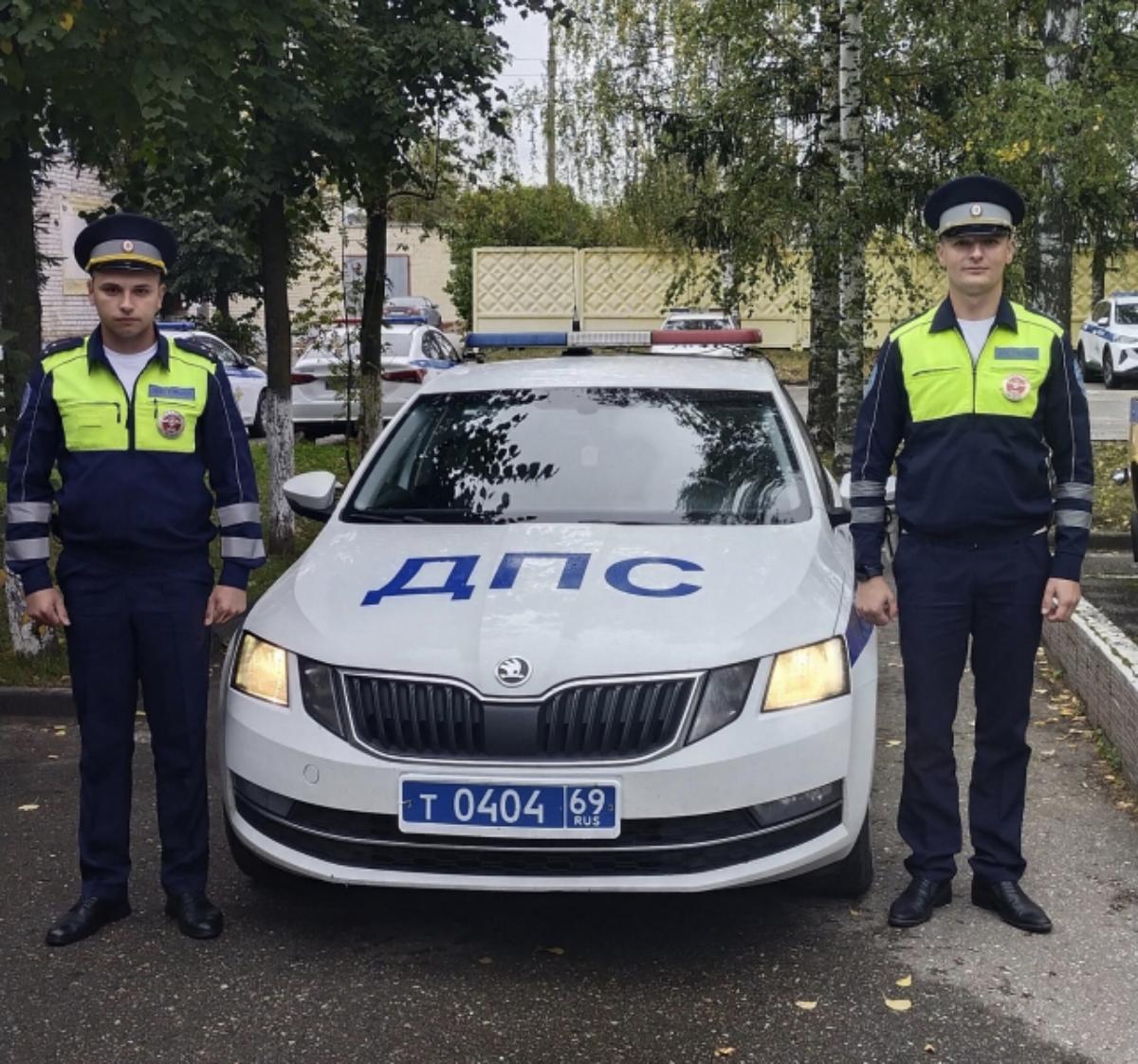 В Вышнем Волочке полицейские помогли женщине родить ребенка Фото: УМВД Тверской области