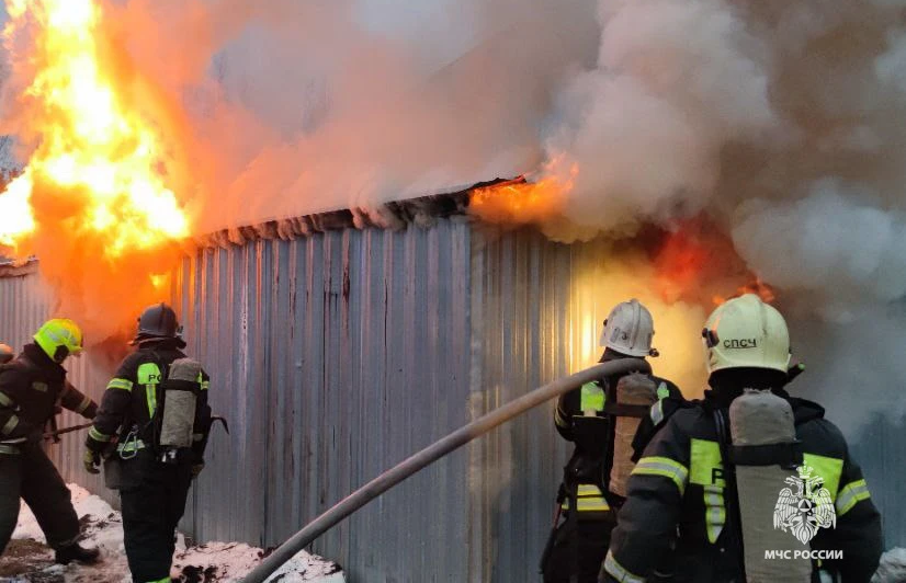 В Твери на улице Шишкова из-за неисправного обогревателя сгорела бытовка - новости Афанасий