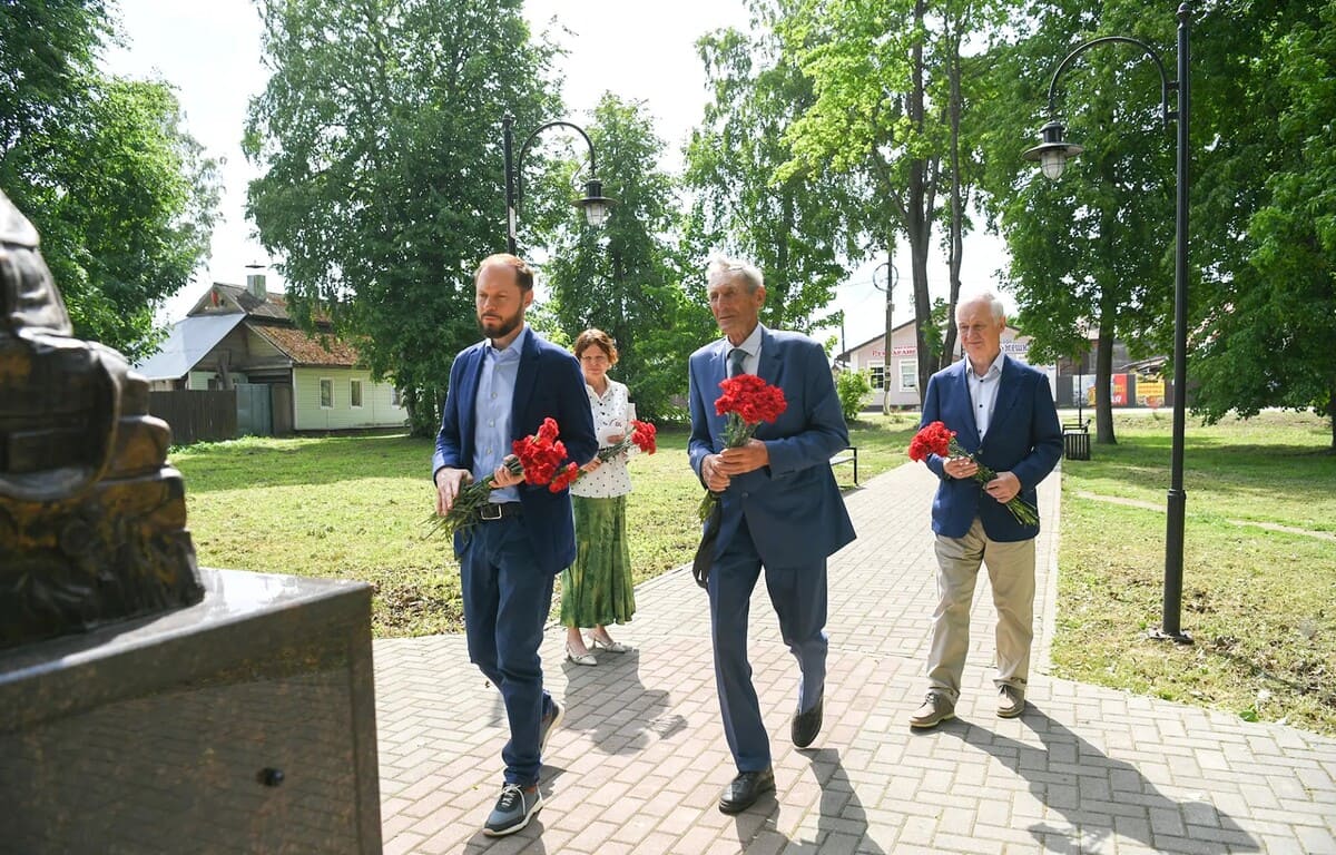 Виталий Королев побывал в Осташкове, где в войну спасли жизнь его деду - новости Афанасий