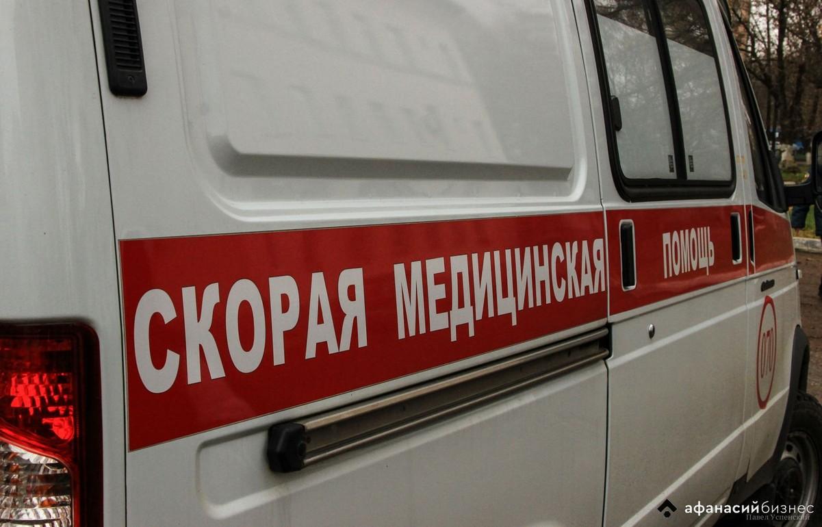 Под Тверью дебошир напал на скорую помощь