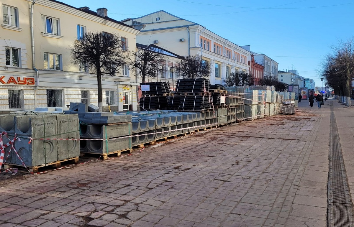 С 1 апреля в Твери продолжатся работы по благоустройству улицы Трехсвятская Фото: Игорь Ефимов