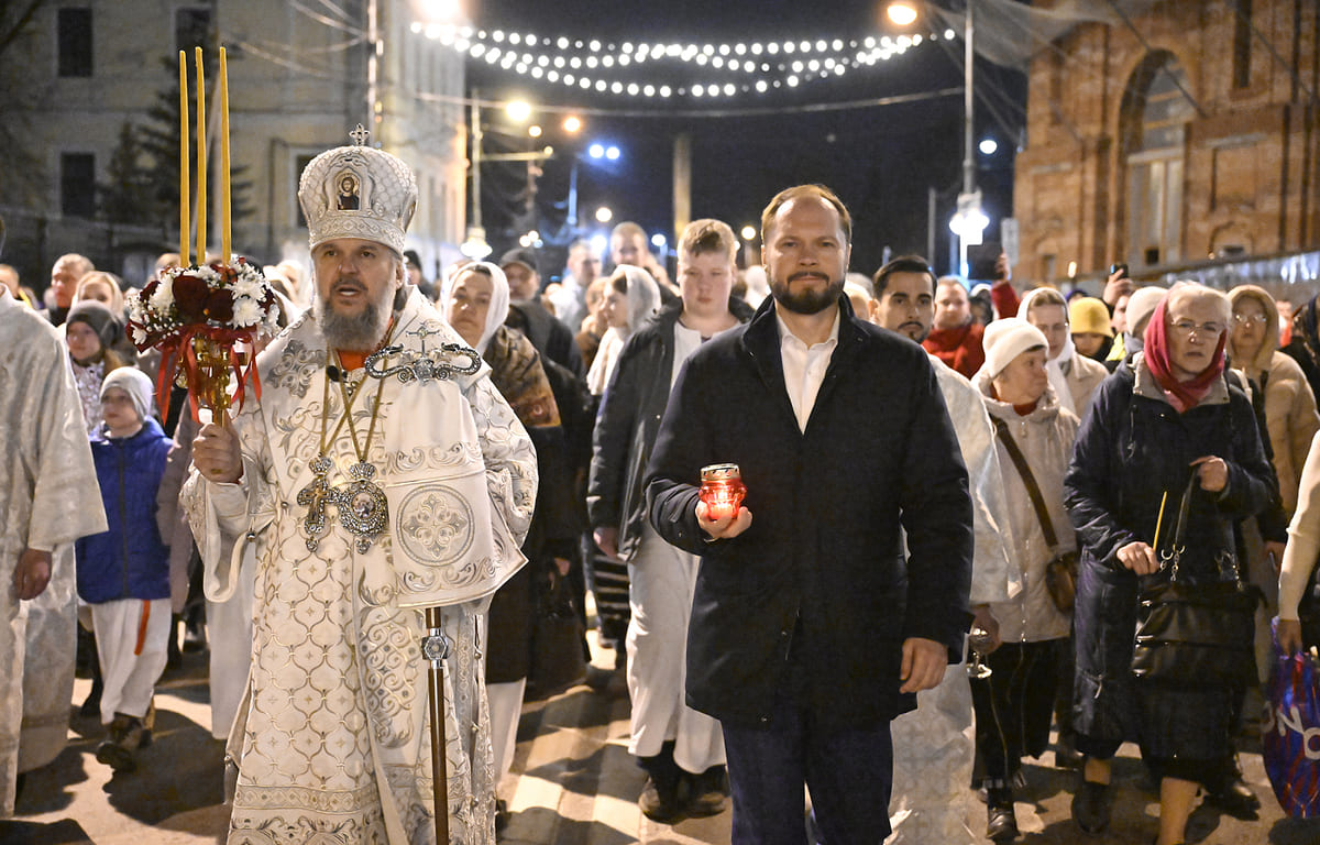 Виталий Королев встретил Пасху в Спасо-Преображенском кафедральном соборе Твери - новости Афанасий