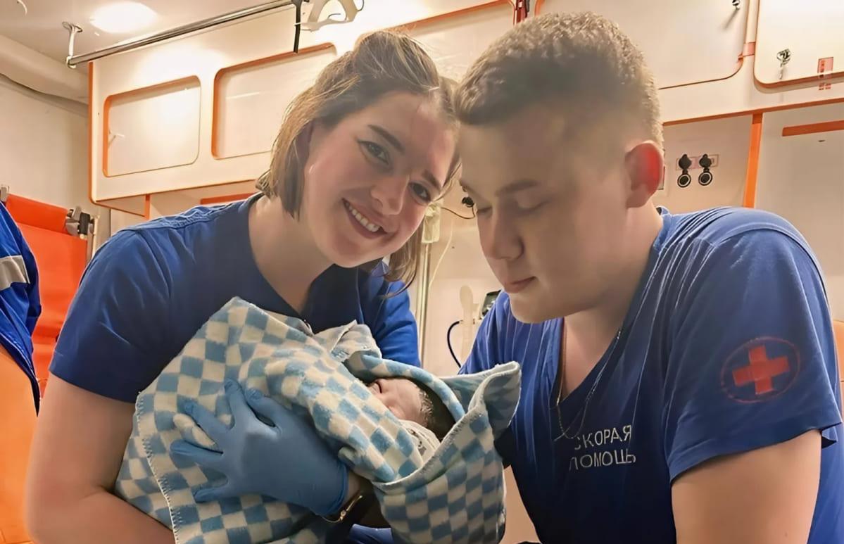 В Твери скорая помогла родить многодетной маме Фото: Тверская скорая медицинская помощь