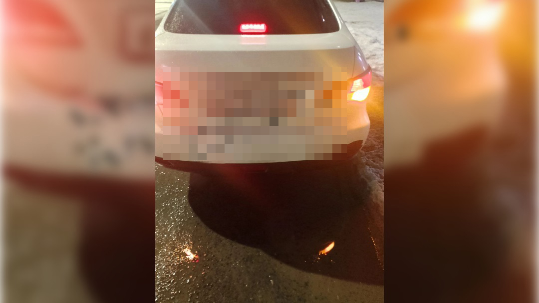 В Твери у таксиста, высадившего маму с ребенком на дороге, забрали автомобиль Фото: соцсети