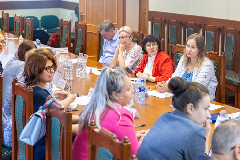 В ТвГТУ прошел круглый стол, посвященный патриотическому воспитанию 