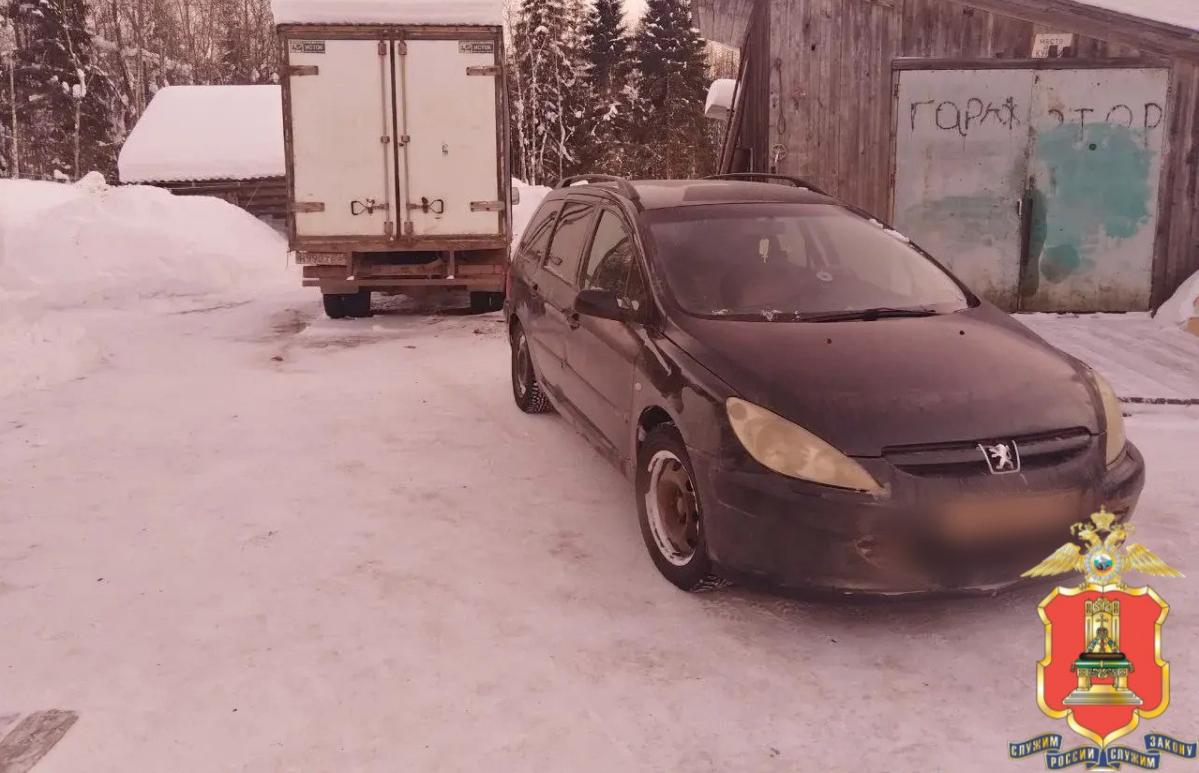 В Торопце сильно пьяный молодой человек без прав попал в ДТП на угнанной машине - новости Афанасий