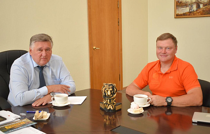 Глава Твери Алексей Огоньков встретился с серебряным призером  «Шелкового пути - 2024» Евгением Павловым  - новости Афанасий