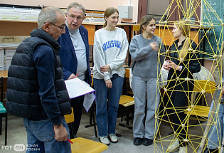 В Твери на конкурсе «Макаронный строитель» студенты ТвГТУ соревновались в возведении башен