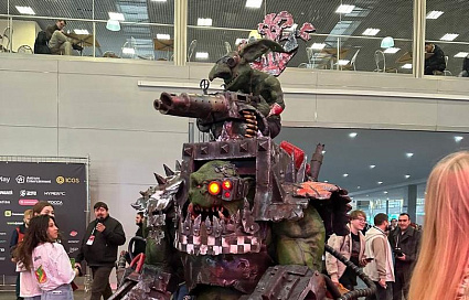 Косплеер из Твери со своим Варбоссом взял приз за «самый массивный костюм» на РЭД ЭКСПО - новости Афанасий