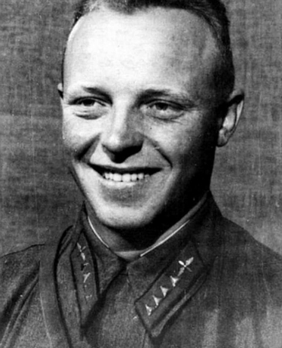 Василий Бахвалов