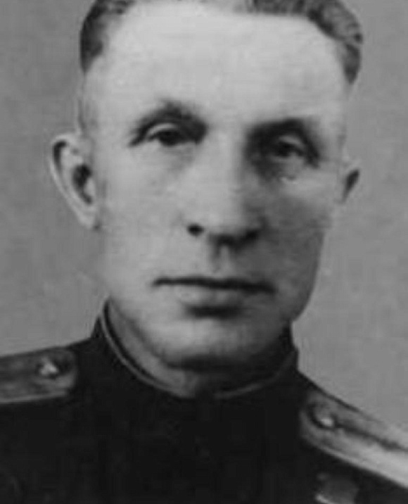 Алексей Иванов