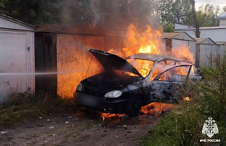 В Твери из-за искр от сварки вспыхнул автомобиль - новости Афанасий