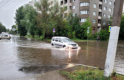 Посчитан ущерб автовладельцев в России по итогам тропической непогоды