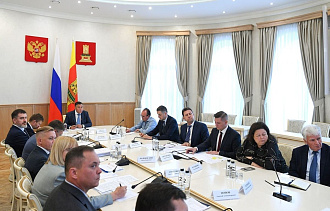 Губернатор Игорь Руденя провел расширенное совещание по строительству новой ДОКБ - новости Афанасий