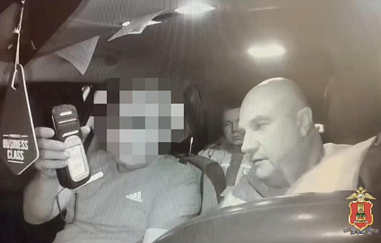 На трассе М10 остановили пьяного водителя грузовика - новости Афанасий