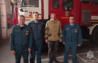 Мужчина приехал в Тверскую область поблагодарить спасших его сотрудников МЧС - новости Афанасий