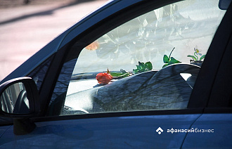 Автомобилистам грозит штраф за номера без флага РФ, выданные в 2025 году Автомобилистам грозит штраф за номера без флага РФ, выданные в 2025 году - новости Афанасий