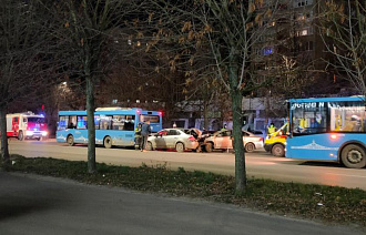 Появилось видео тройного ДТП на проспекте Чайковского в Твери - новости Афанасий