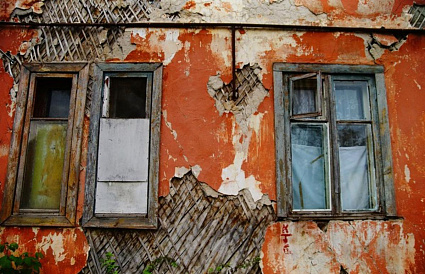 Жильцы сгоревшего дома в Западной Двине снова обратились к Бастрыкину - новости Афанасий